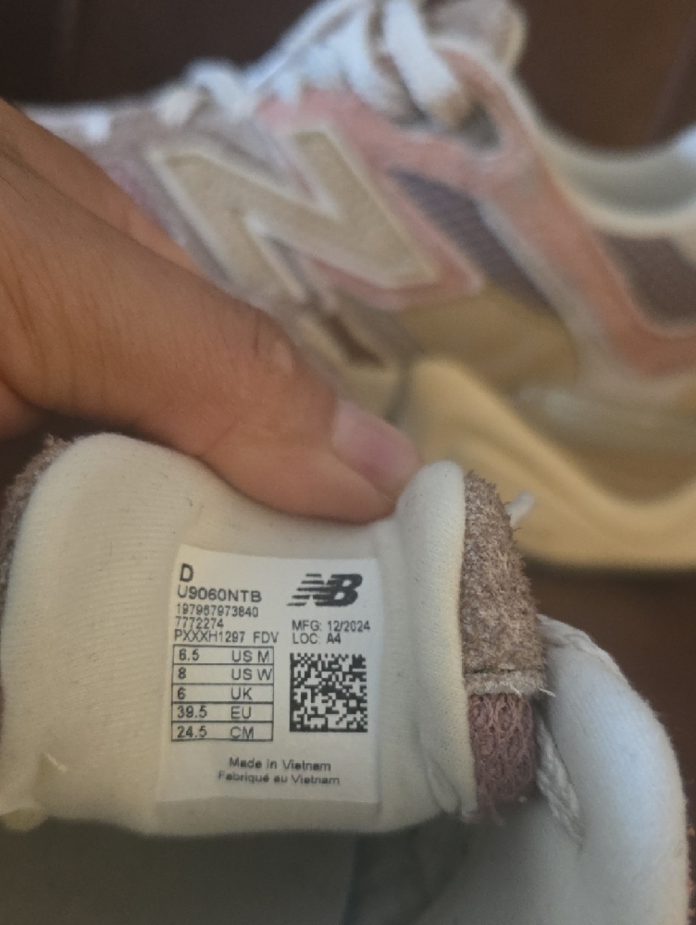 New Balance Women's Pink and Taupe Chunky Retro Runners - Picture 3 of 4